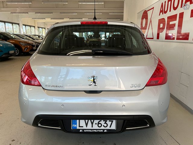 Peugeot 308 4