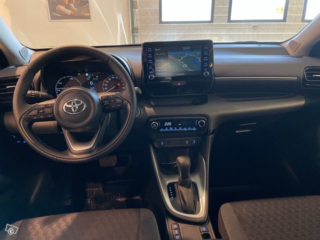 Toyota YARIS 10