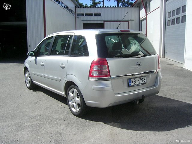 Opel Zafira 3