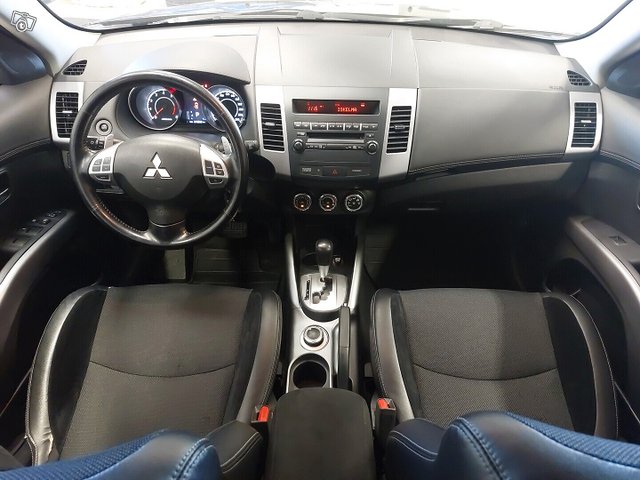 Mitsubishi Outlander 14