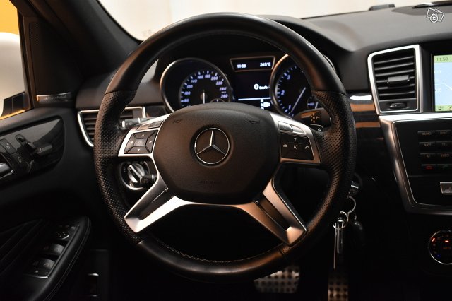 Mercedes-Benz ML 17