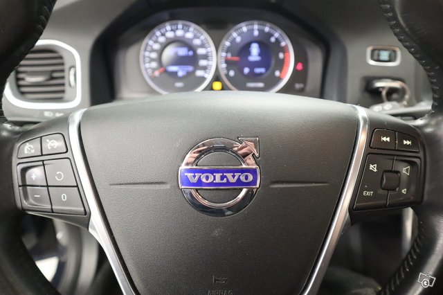 Volvo V60 17