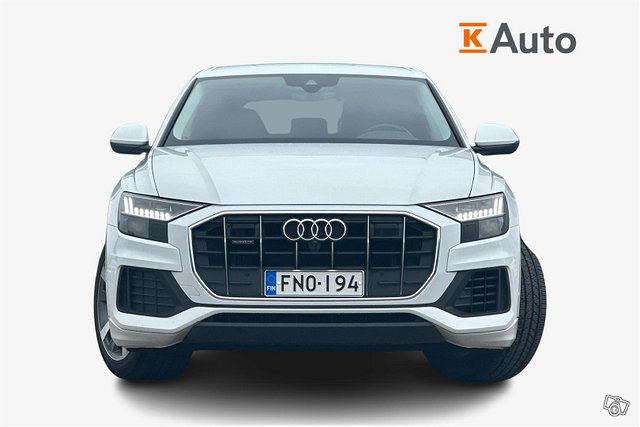 Audi Q8 6