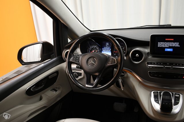Mercedes-Benz V 17