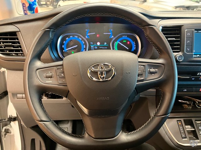 Toyota Proace EV 4