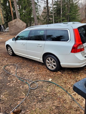 Volvo V70 2