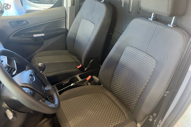 Ford Transit Connect 8