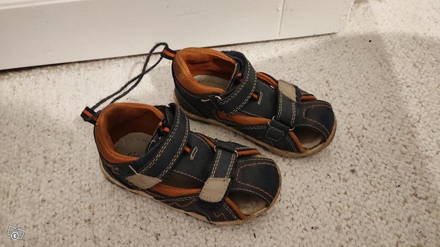 Sandaalit 25