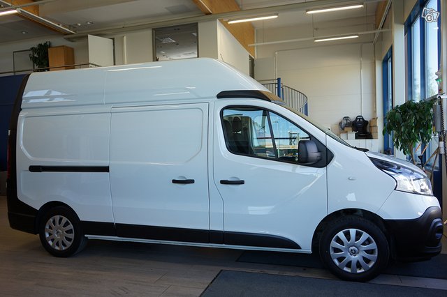 Renault Trafic 4