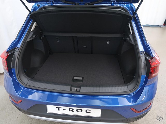 Volkswagen T-Roc 11
