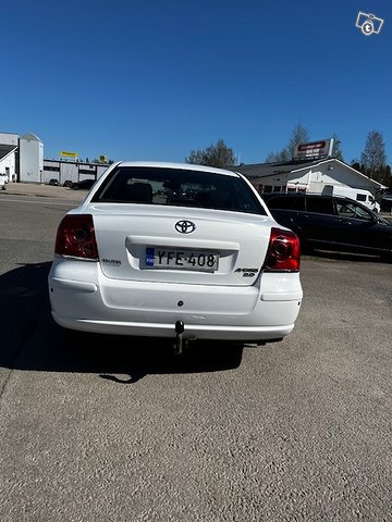 Toyota Avensis 6