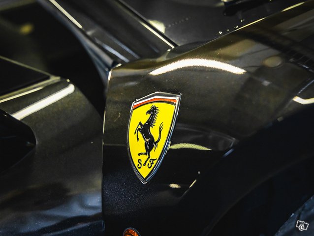 Ferrari 488 13