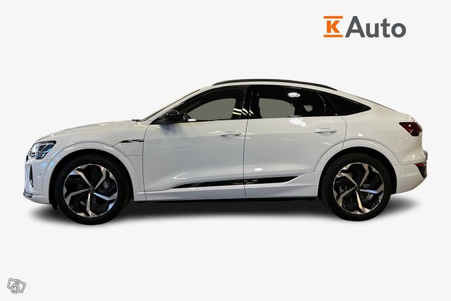 Audi Q8 E-tron 5