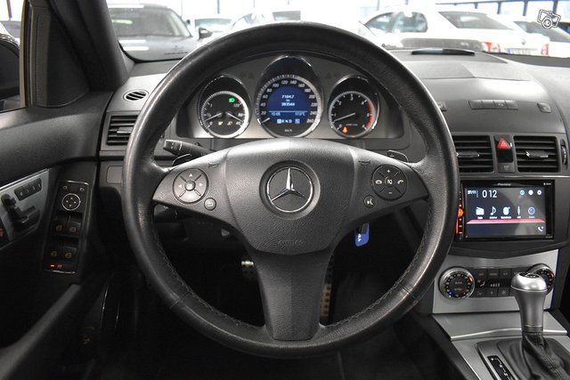 Mercedes-Benz C 10