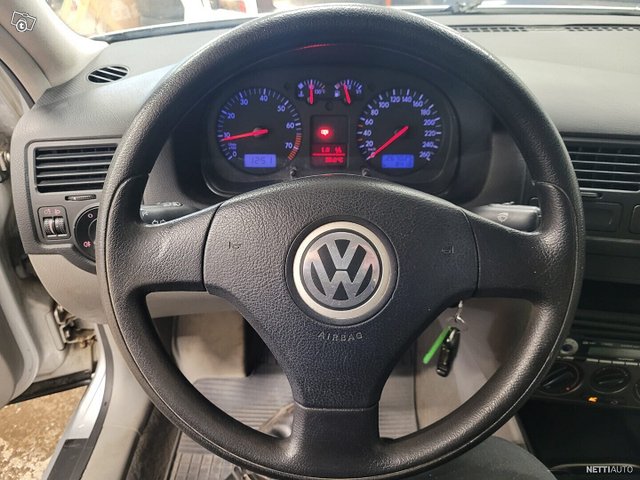 Volkswagen Bora 17