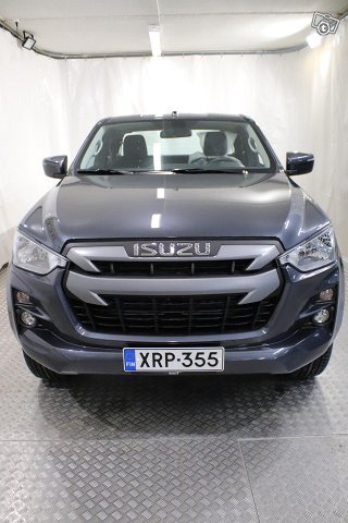 Isuzu D-Max 13