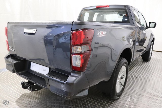 Isuzu D-Max 16