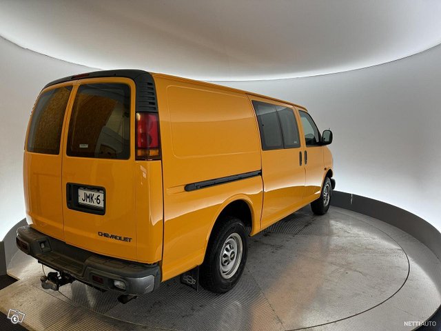 Chevrolet Chevy Van 10