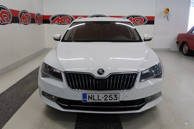 SKODA Superb 2