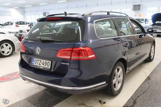 VOLKSWAGEN Passat 5