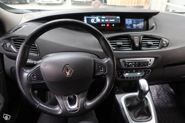 RENAULT Grand Scenic 14