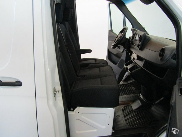 Mercedes-Benz Sprinter 7