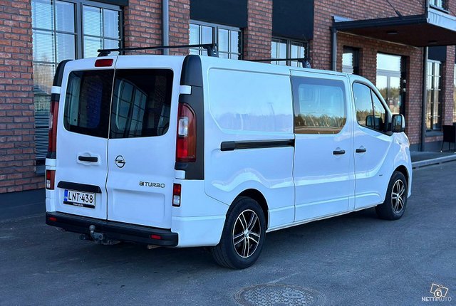 Opel Vivaro 6