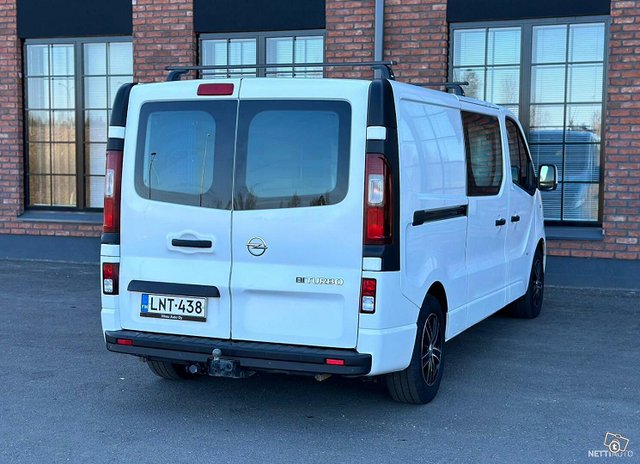 Opel Vivaro 8