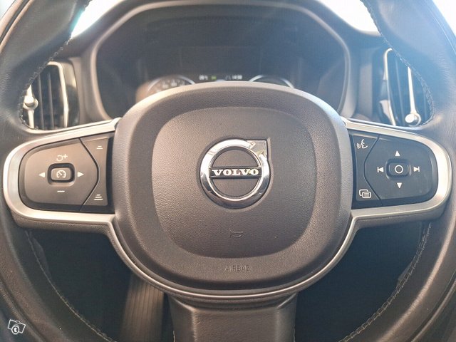 Volvo XC60 21