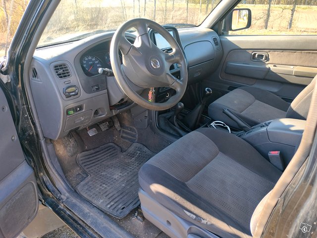 Nissan Navara 12