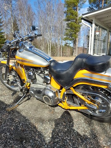 Harley Davidson Softail Screaming Eagle 2