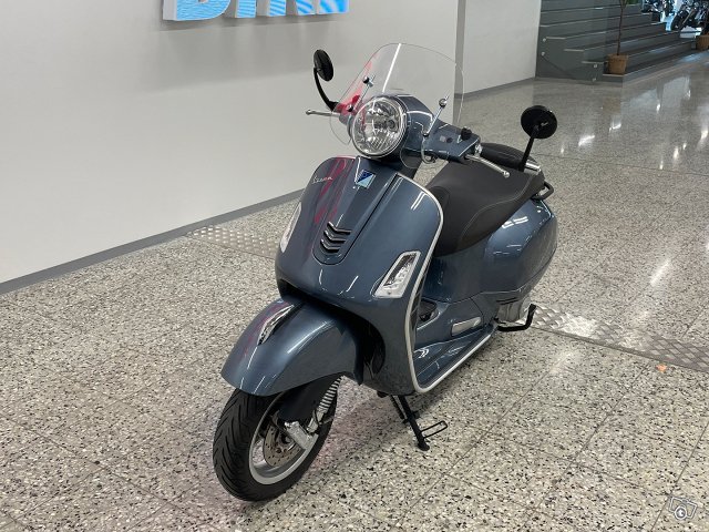 Vespa gts 7