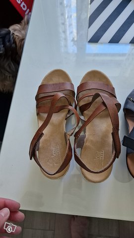 Naisten sandaalit Rieker 61937-24, koko 42, kuva 1
