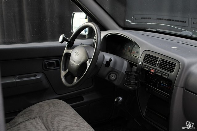 Nissan King Cab 14