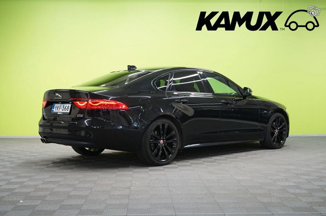 Jaguar XF 4