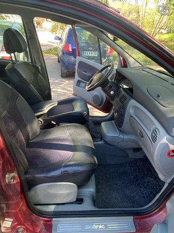 Renault Scenic 9