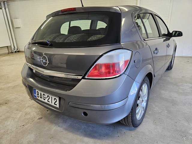 Opel Astra 10