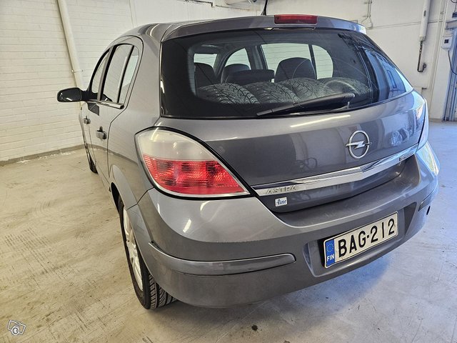 Opel Astra 11