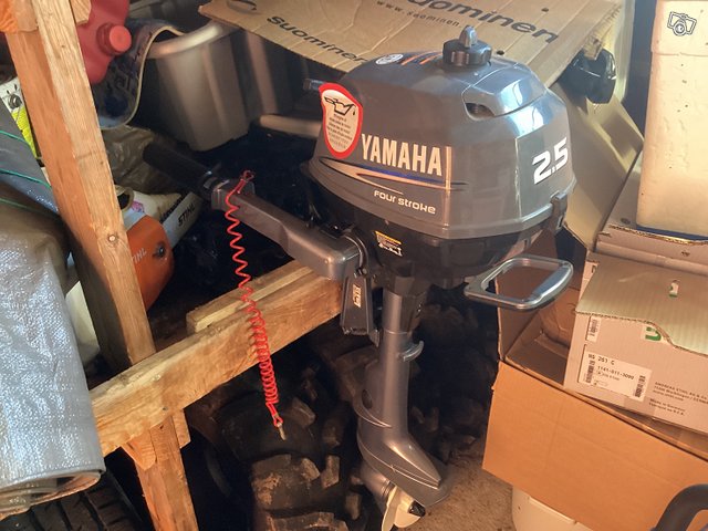 Perämoottori Yamaha 1