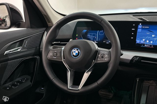 BMW IX1 15