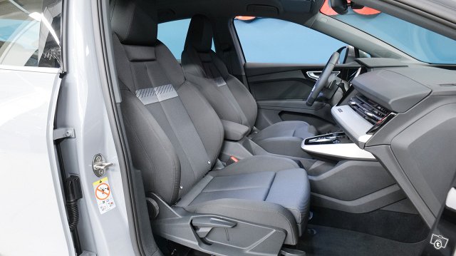 Audi Q4 E-TRON 5