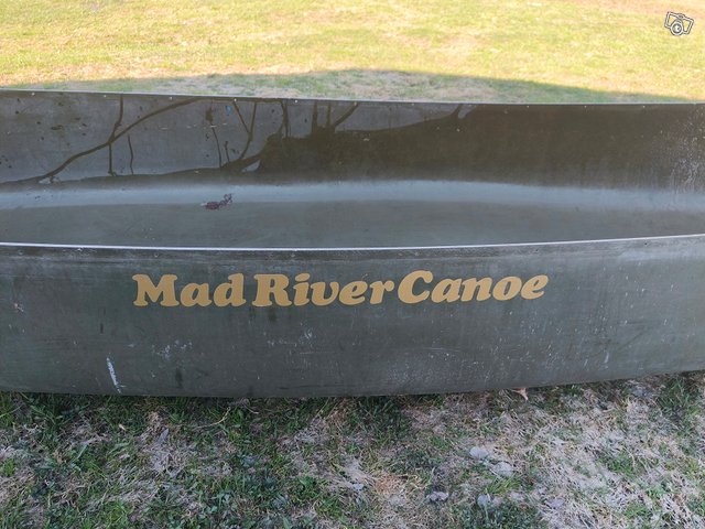 Mad River Explorer kanootti korjattavaksi, kuva 1