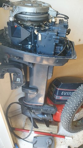 Evinrude 20 pitkä , vähältä käytöltä. 2