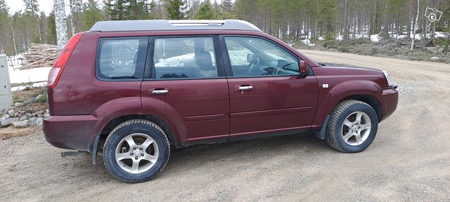 Nissan X-Trail 1