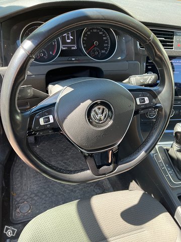 Volkswagen Golf 8