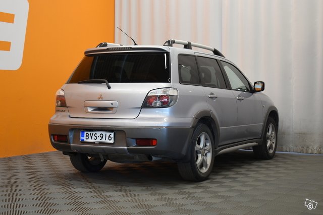 Mitsubishi Outlander 6