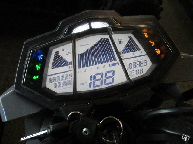 Yamaha MT-125 9