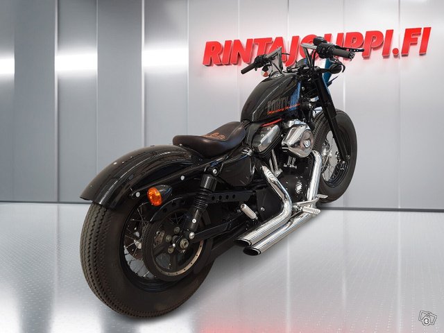 Harley-Davidson Sportster 2
