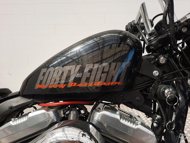Harley-Davidson Sportster 6