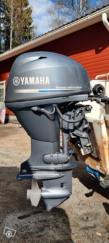 Yamaha 40 FETL Perämoottori, kuva 1